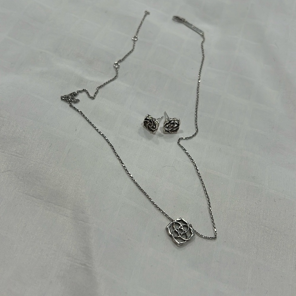 Kendra scott logo necklace and matching studs